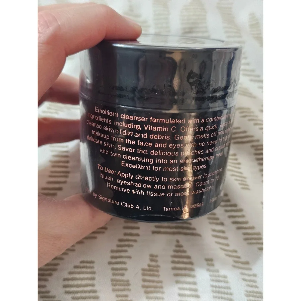 Signature Club A Peaches and Cream Meltdown Cleansing Creme 4.5 oz Vitamin C